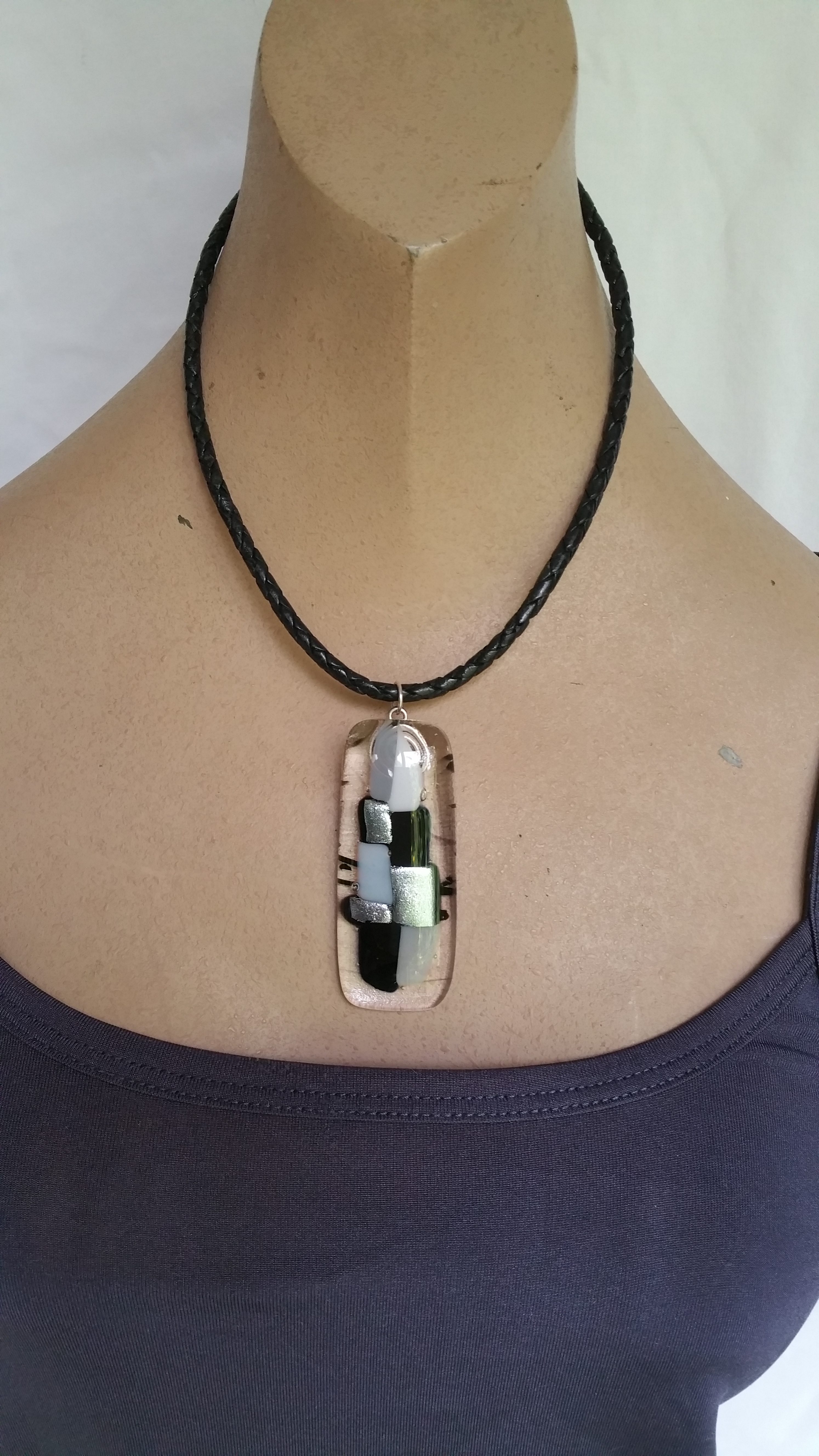Long fused glass pendant - Image 4