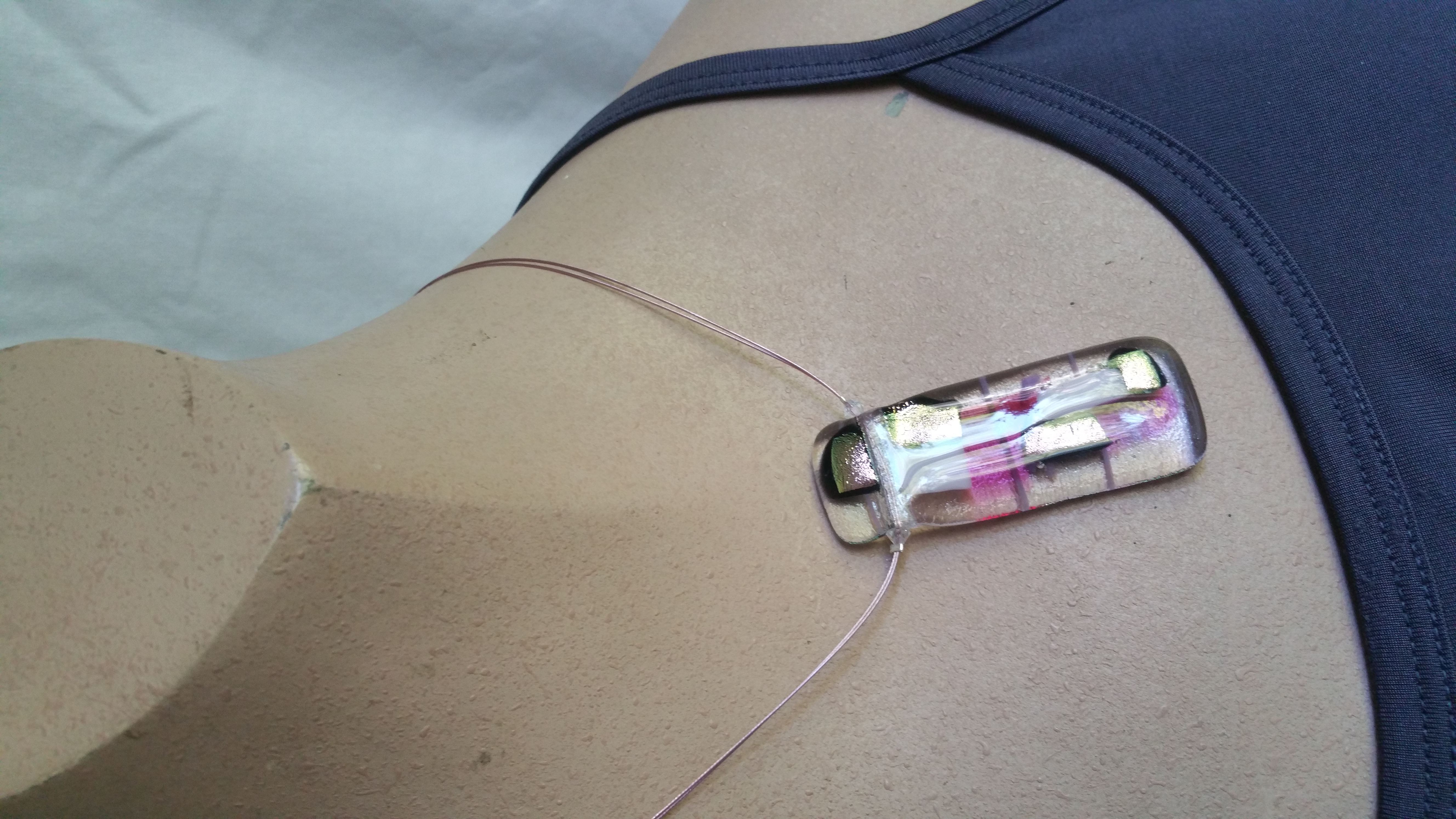Long fused glass necklace on wire - Image 3