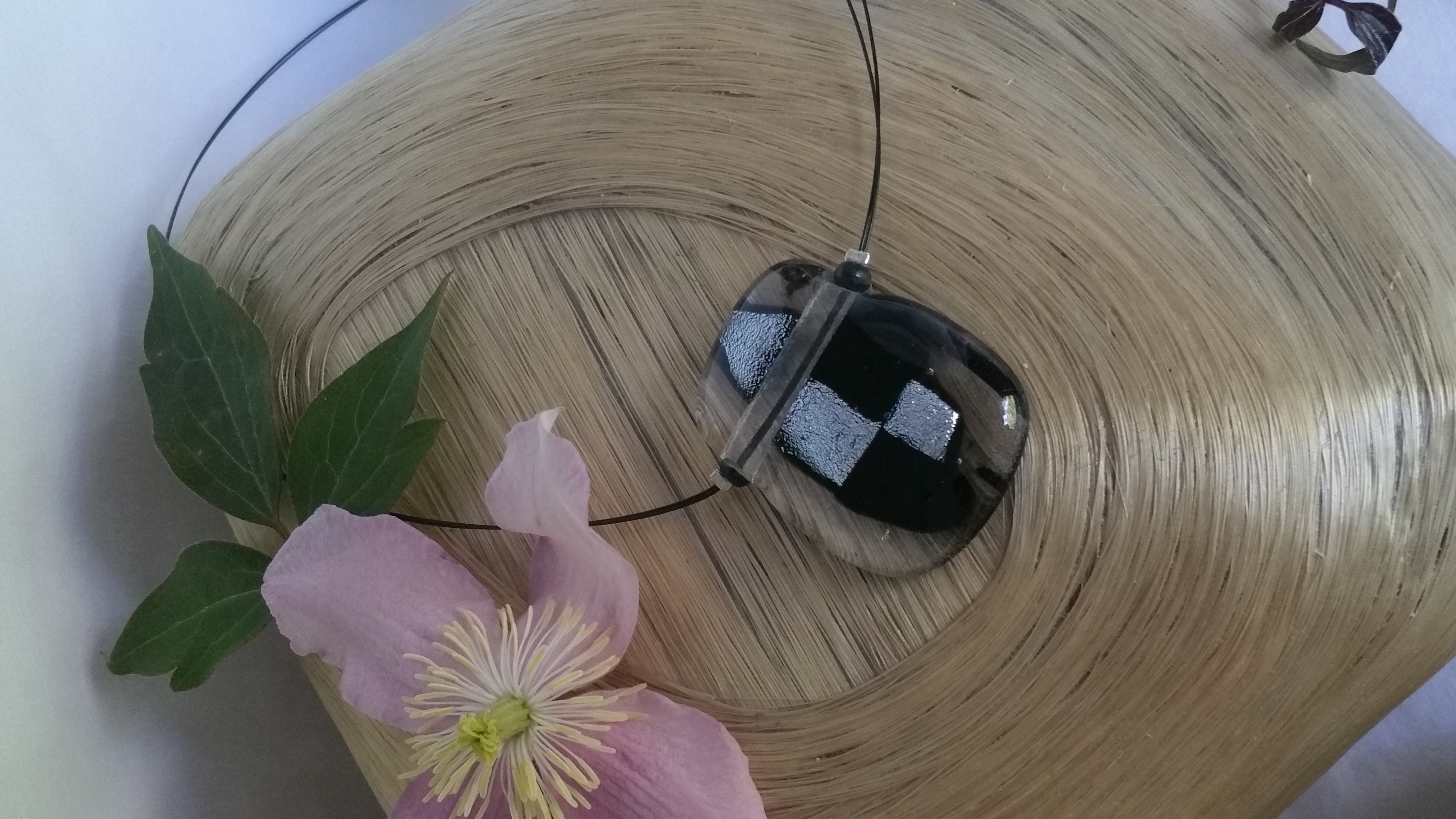 Square necklace on wire