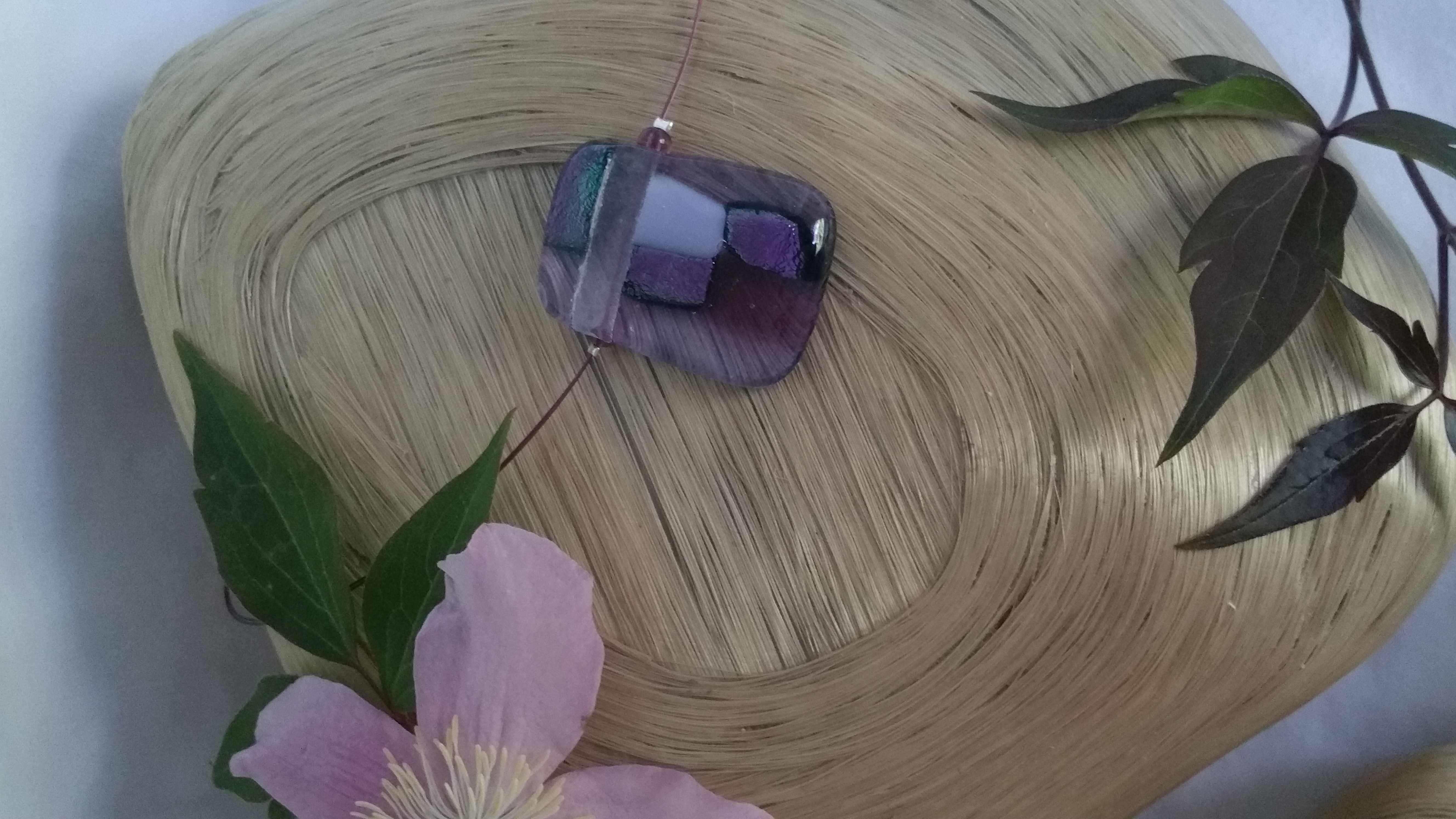 Square necklace on wire - Image 5